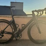 Canyon Aeroad CF SLX 9.0 Di2 1