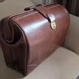 Винтажный кожаный саквояж 2