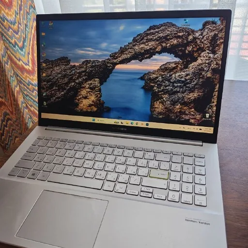 ASUS VivoBook 15, Ryzen 7, 16GB RAM, 238GB SSD