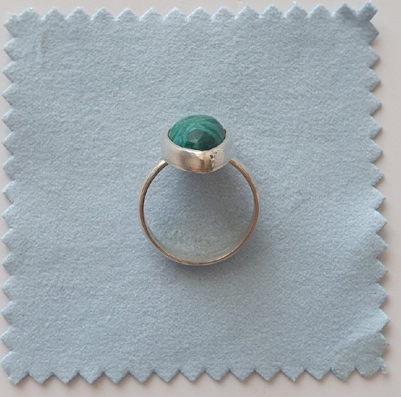 Серебряное кольцо с камнем 2