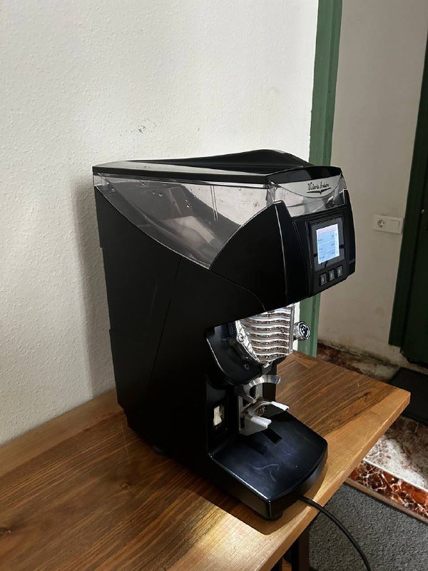 Профессиональная кофемолка Victoria Arduino Mythos 2 3