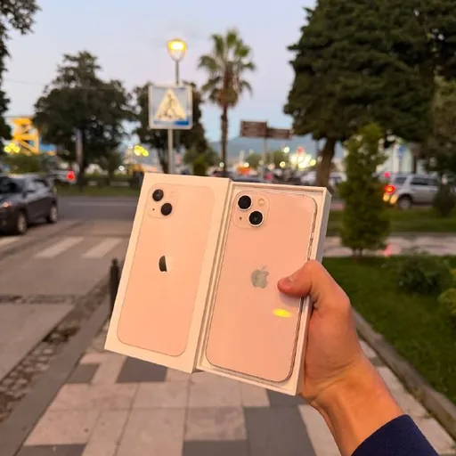 iPhone 13