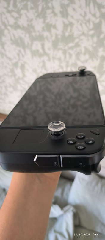 Lenovo Legion Go игровая консоль 4