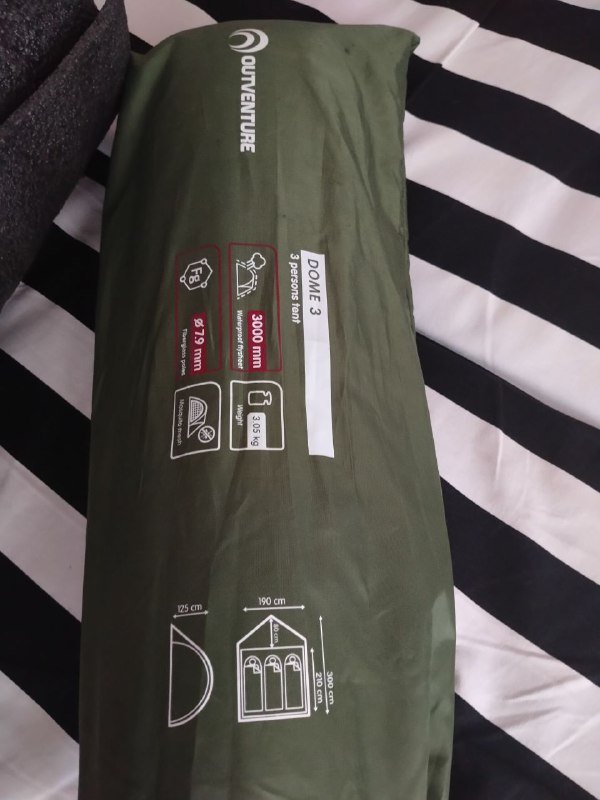 Палатка в комплекте с ковриками