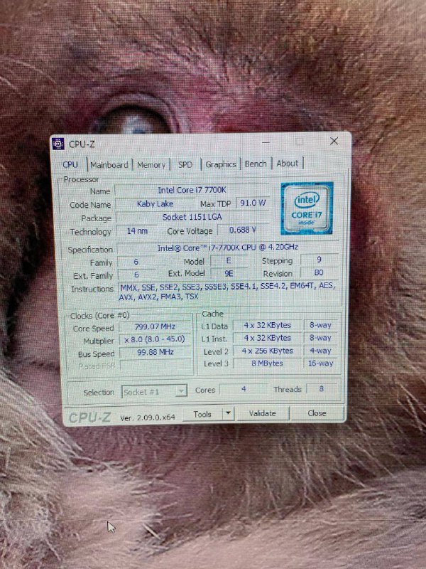 Компьютер с монитором, мышью и креслом 6