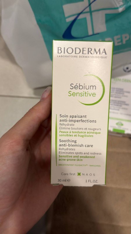 Умывалка Bioderma Sebium Gel Moussant, крем Bioderma Sebium Sensitive 2