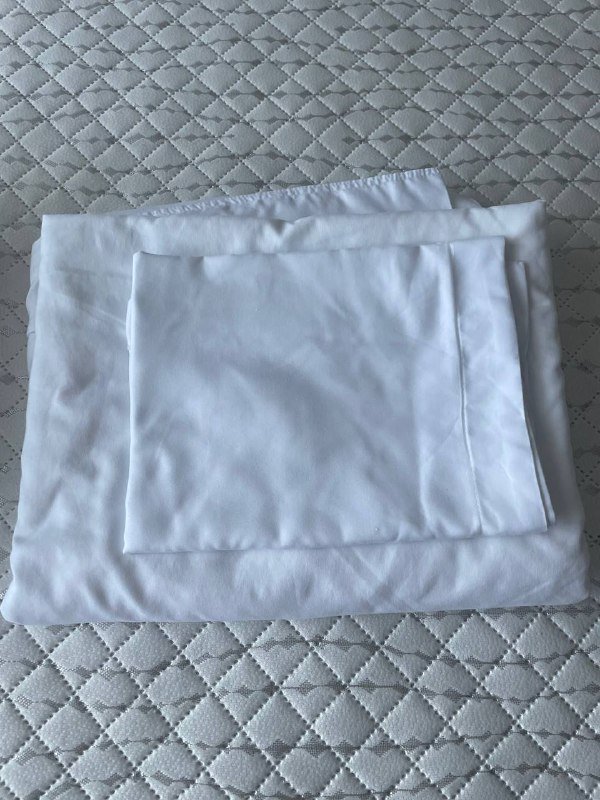 Пододеяльник полуторный и наволочка полиэстер