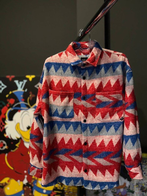 Рубашки мужские новые