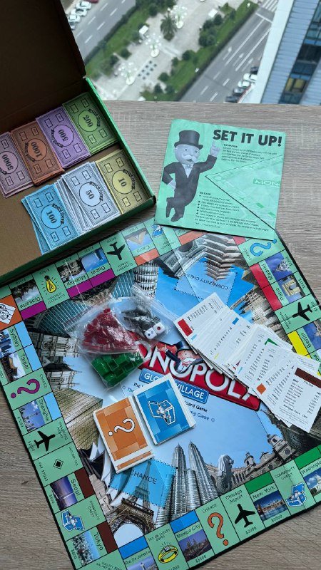 Монополия, Дженга, Шахматы, спортивные резинки, скакалка со счётчиком 2