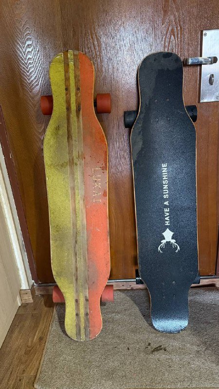 Оранжевый скейтборд, Черный скейтборд 2