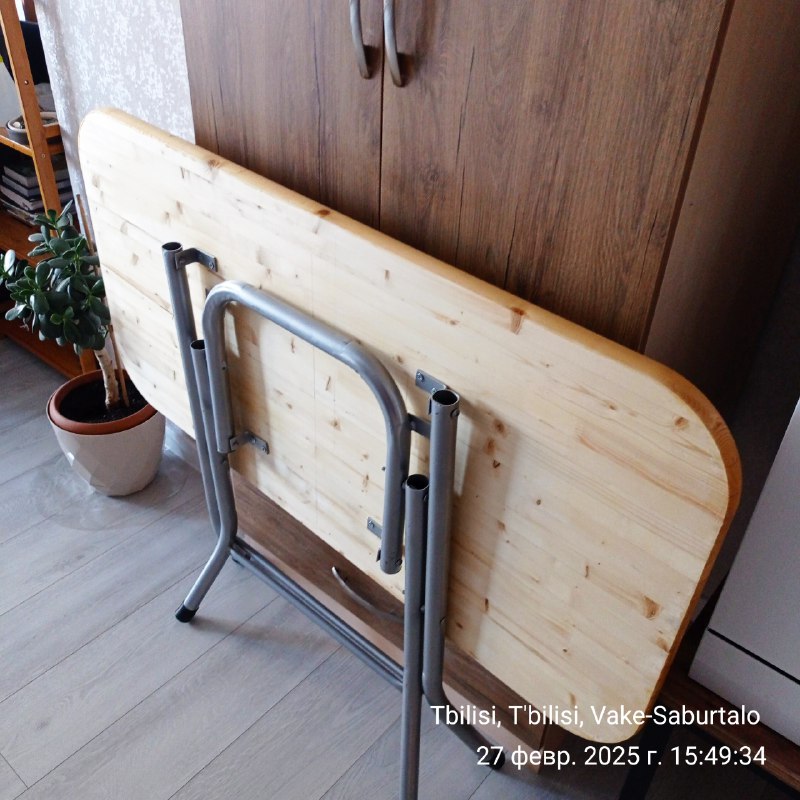 Складной стол из массива сосны 120x60x3 см