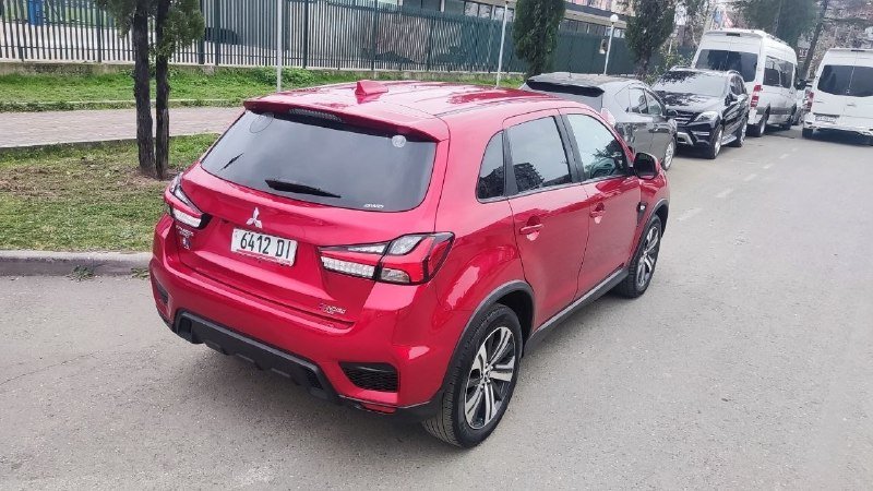Mitsubishi Outlander Sport 6