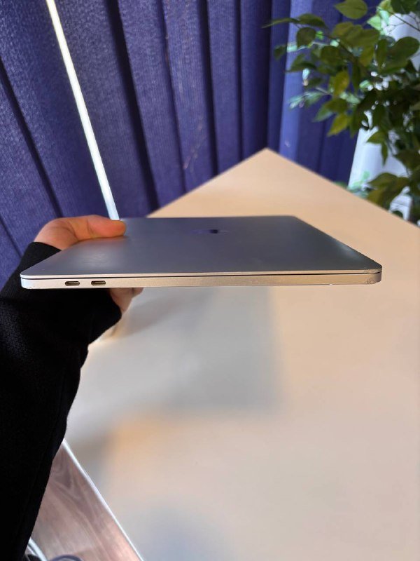 Macbook Pro 2019 i5 8/256 4