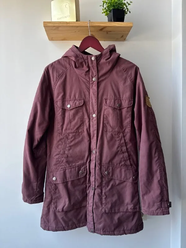 Женская куртка Fjallraven 1
