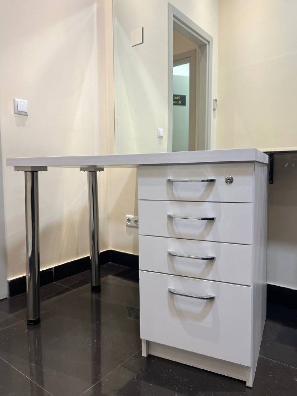 Стол 60x120 см