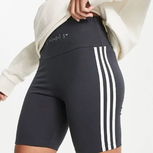 Adidas леггинсы-шорты, Nike шорты, Nike комбинезон