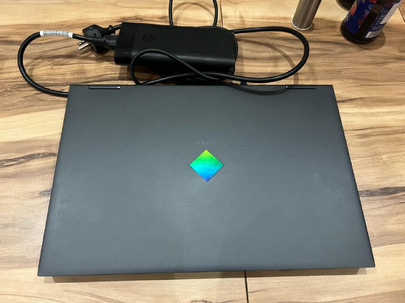 Игровой ноутбук HP Omen 15-en1035ur, Logitech M650 Mouse, Keychron K2 клавиатура 3