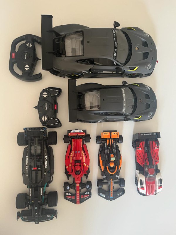 LEGO Speed Champions, LEGO Technic конструкторы, Rastar RC авто