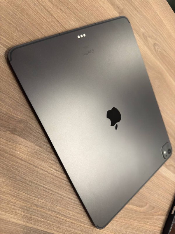 iPad Pro 13” M4 256GB WiFi Cellular Unlocked 2
