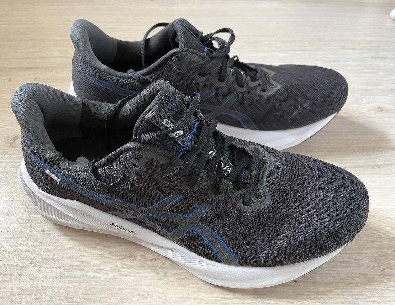 Беговые кроссовки Asics Versablast 4 4