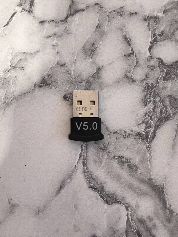 Компьютерная мышка, микрофон, pH метр, адаптер, светильник, кольцевая лампа, штатив, зарядные устройства, провода 4