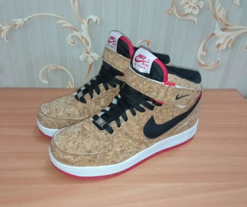 Кроссовки Nike, турник настенный 1