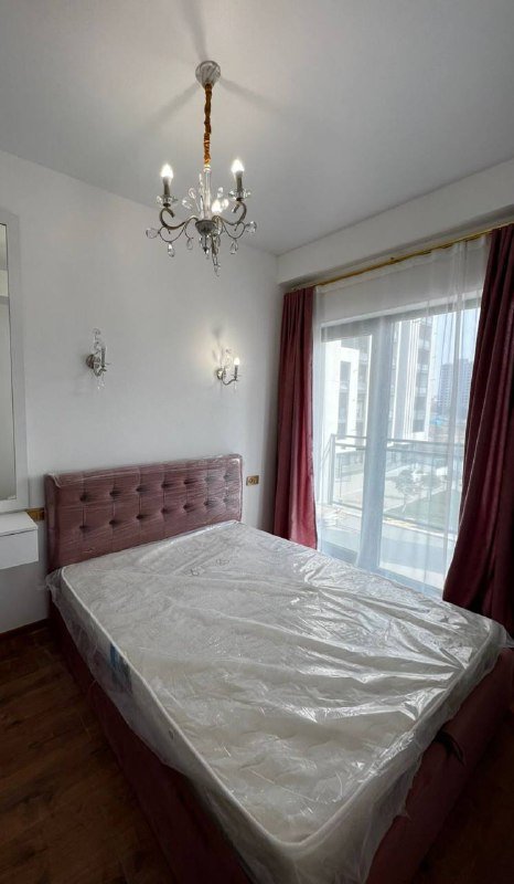 Кровать с матрасом новая