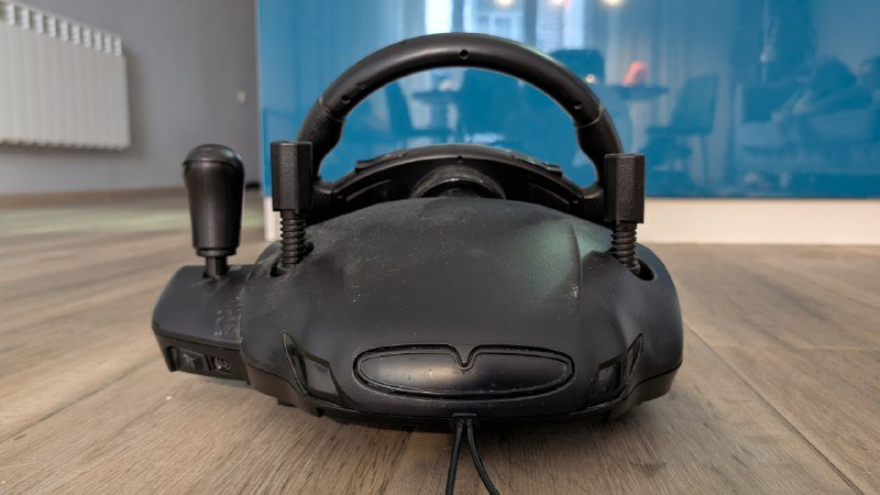 Игровой руль для компьютера 4