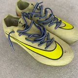 Футбольные бутсы Nike 3