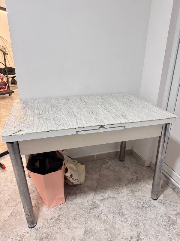 Кухонный стол