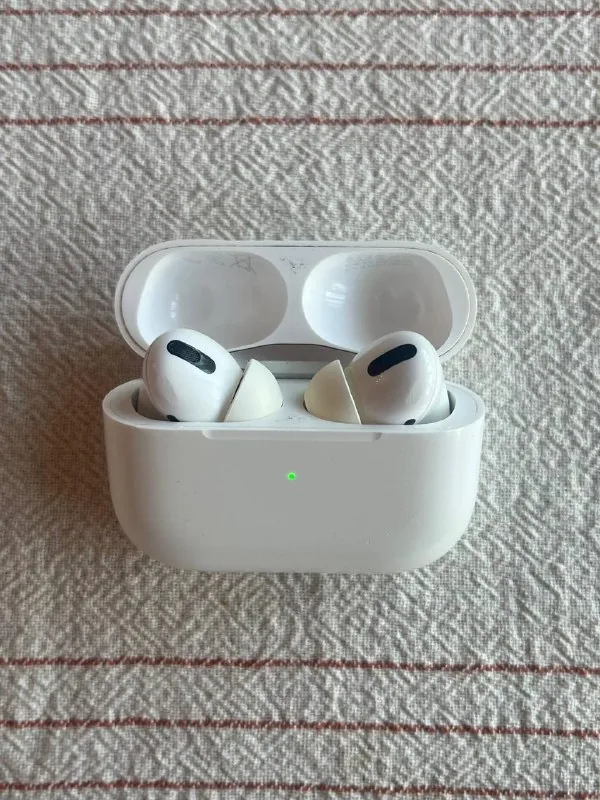 Наушники Apple AirPods Pro 1 поколения 1