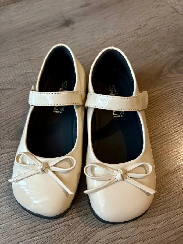 New shoes and used sneakers 1
