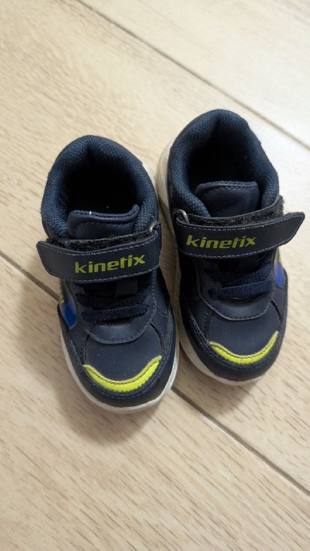 Кроссовки с динозаврами, шлепанцы, зелёные резиновые скетчерс 2