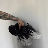 Женские кроссовки New Balance, adidas, Nike, sock boots, куртка 2