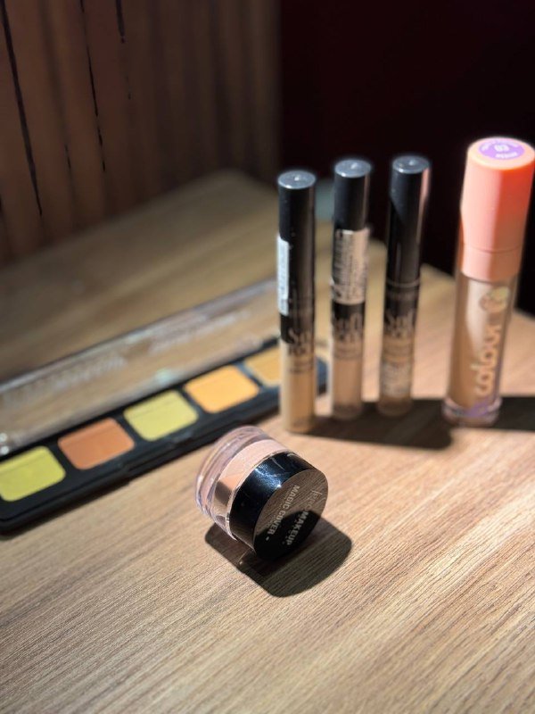 Тональные кремы, базы, тоник, масло, консилеры, палетка теней 3