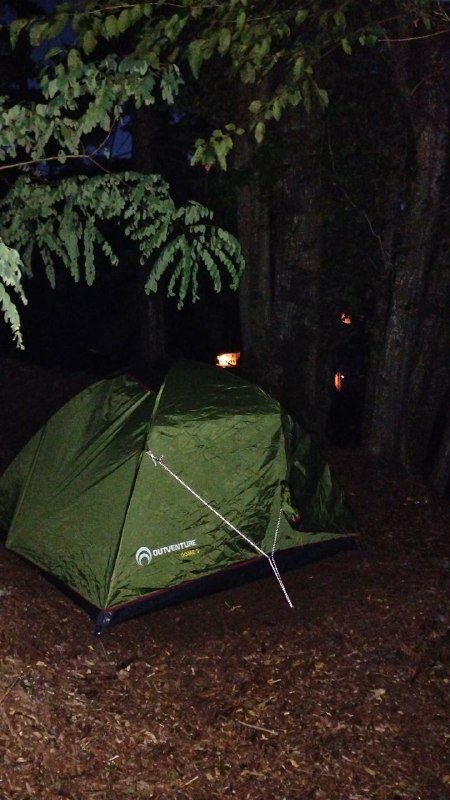 Палатка в комплекте с ковриками 4