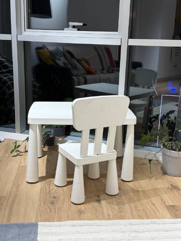 ИКЕА детский стол и стул 1