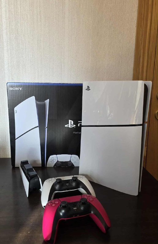 Playstation 5, 2 джойстика, зарядка для джойстиков