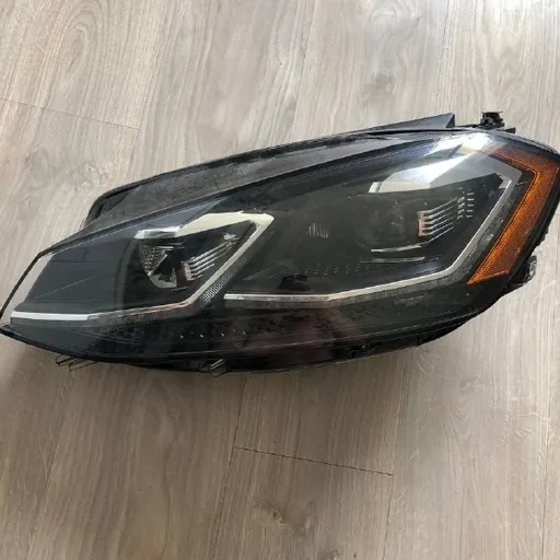 Левая фара Volkswagen Golf GTI 2019