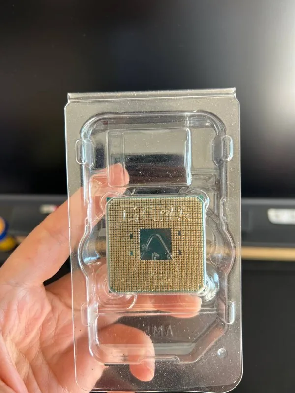 Процессор Ryzen 3 3200G 1