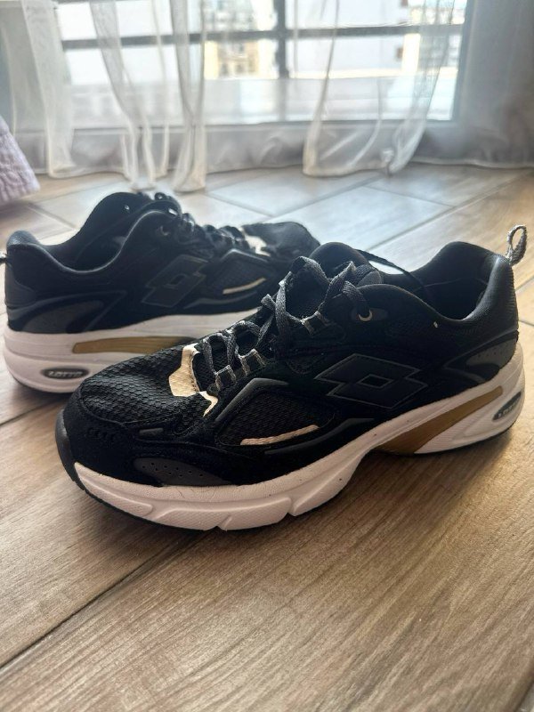 Кроссовки lotto 38 размер