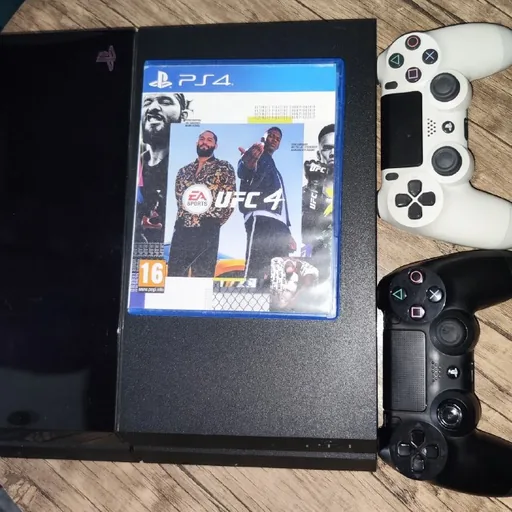 PS4, 2 джойстика, UFC4, MK11 Ultimate