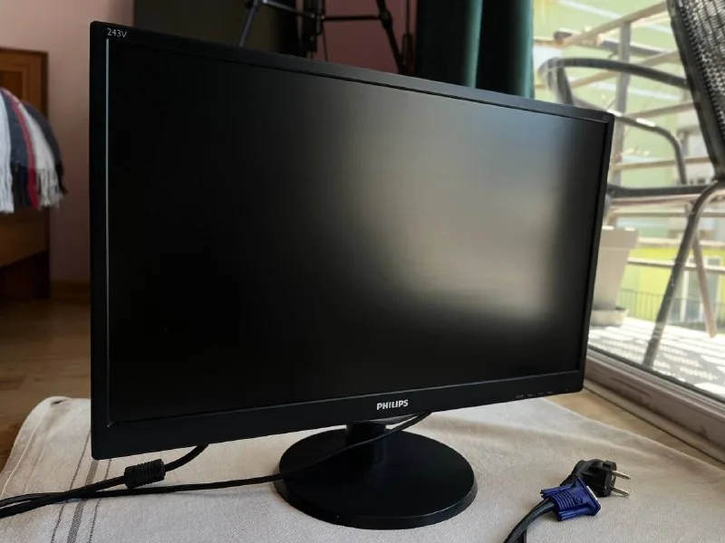 Монитор Philips 24