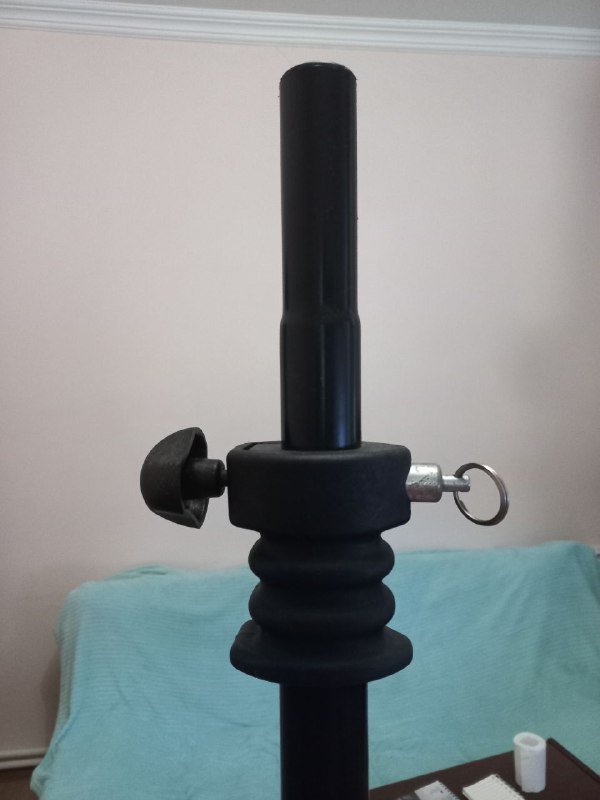 Стойка для колонок концертного оборудования 2