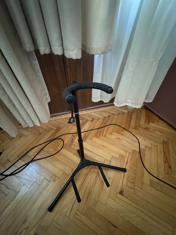 Микрофон Shure PG58, гитарная стойка