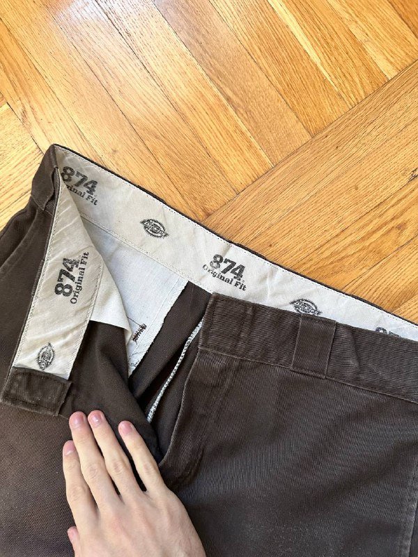 Брюки Levis, Брюки Dickies, Рубашка Pull&Bear, Джинсовая рубашка, Жилетка, Кепка, Сумка Nike, Очки, Шопперы, Селфи палка 4