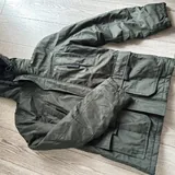 Calvin Klein, Guess, бордовая куртка Waikiki, зелёная Jack & Jones 2