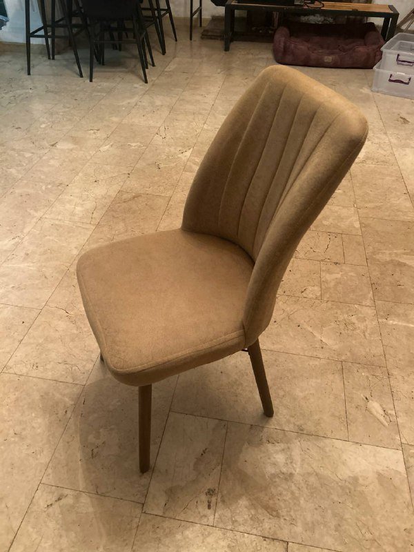 Стулья бежевые и зеленые, 3 бежевых, 2 зеленых