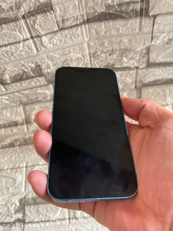 iPhone 13 128 GB 1