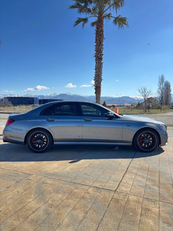 Mercedes-Benz E53 AMG 3